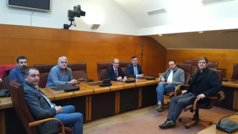 Reunión con miembros del Parlamento de Cantabria